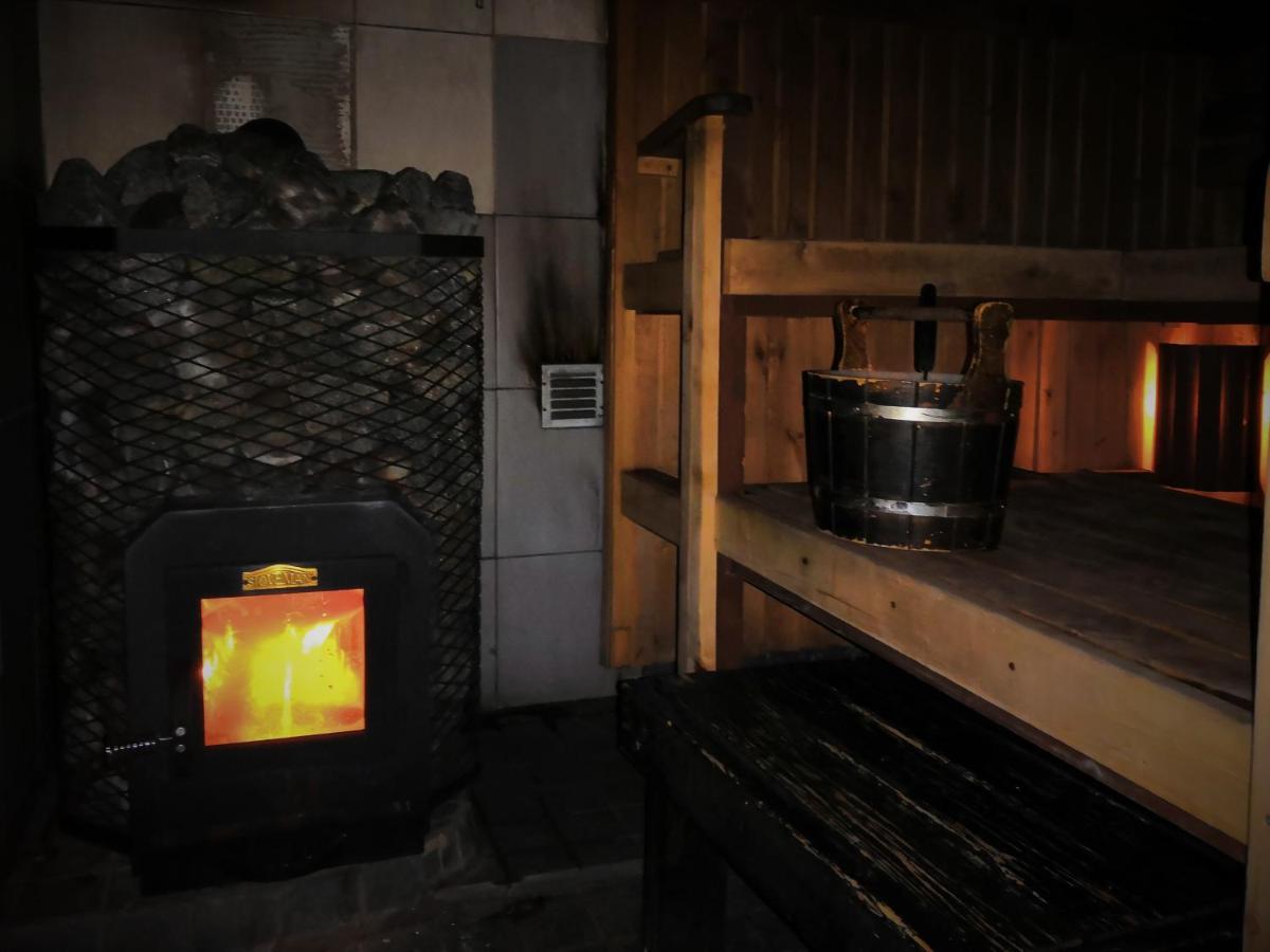 Vanhan Koulun Majatalo-Old School Guest House Kolinkylä Buitenkant foto