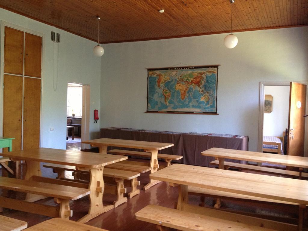 Vanhan Koulun Majatalo-Old School Guest House Kolinkylä Buitenkant foto