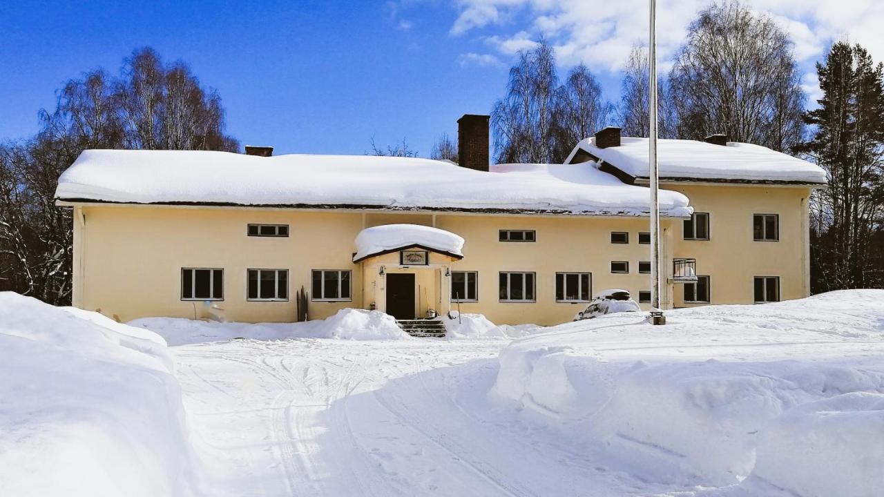 Vanhan Koulun Majatalo-Old School Guest House Kolinkylä Buitenkant foto